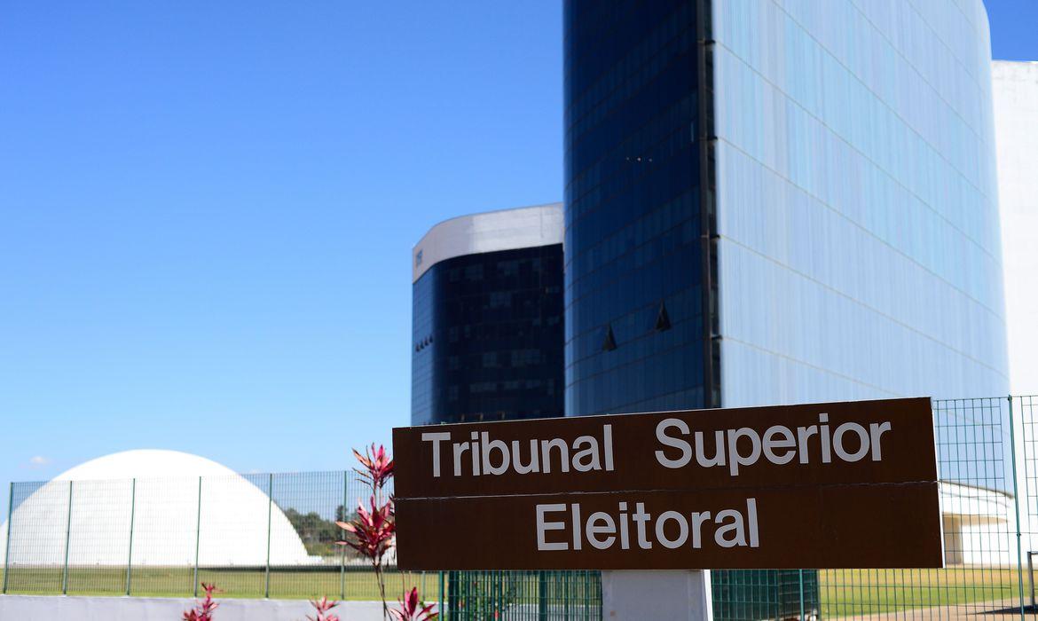 Eleitor tem até esta semana para justificar ausência no 1º turno Eleitor tem até esta semana para justificar ausência no 1º turno