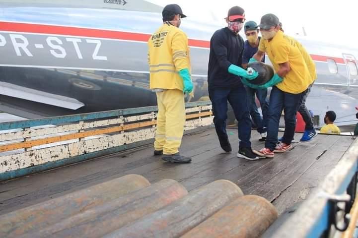 Parintins recebe 45 cilindros de oxigênio para reabastecer hospital Jofre Cohen