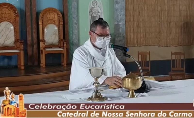 Dom Giuliano Frigeni suspende missas e atividades pastorais em toda a Diocese; medida vai vigorar até 31 de janeiro