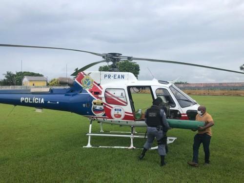 Dioa realiza transporte de cilindros de oxigênio para o município de Careiro Castanho