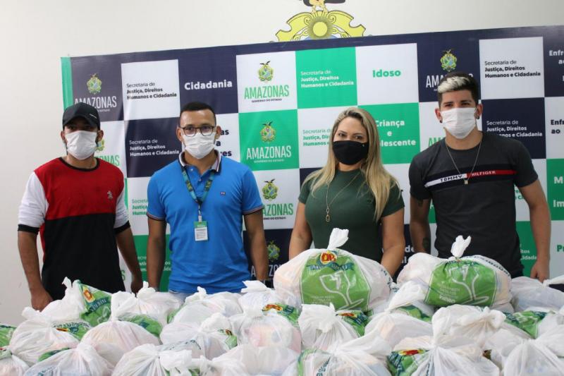 Instituições doam cestas básicas e EPIs para ajudar públicos vulneráveis atendidos pela Sejusc