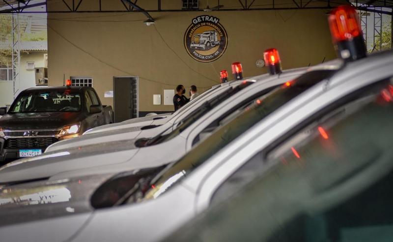 Polícia Civil do Amazonas recebe do Governo do Estado 13 viaturas que irão compor a frota da instituição Polícia Civil do Amazonas recebe do Governo do Estado 13 viaturas que irão compor a frota da instituição