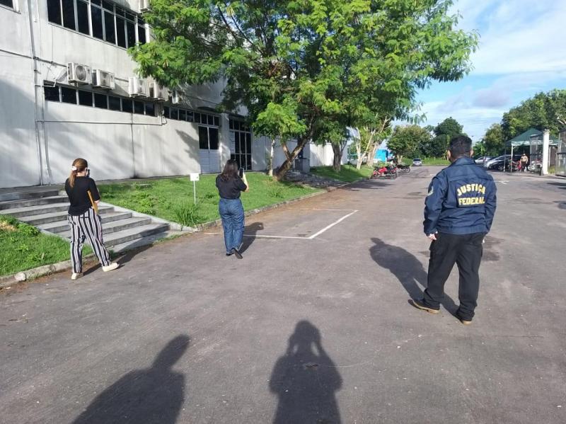 FVS-AM apresenta à Justiça Federal estrutura onde está armazenado estoque de vacina contra a Covid-19