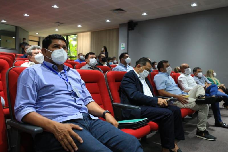 Parintins receberá nova remessa com mais de 2 mil doses de vacina contra Covid-19
