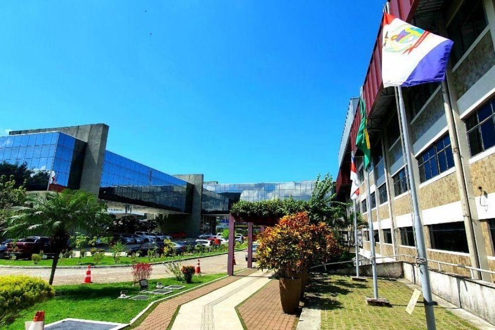 Pleno do TCE-AM define relatores das contas do governador Wilson Lima e do prefeito David Almeida