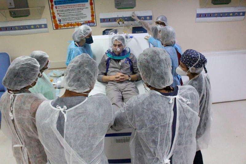 Profissionais de saúde do estado recebem capacitação para uso do Capacete Elmo em pacientes acometidos pela Covid-19
