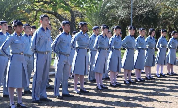Municípios têm até 5 de fevereiro para manifestarem interesse no Programa Nacional das Escolas Cívico-Militares