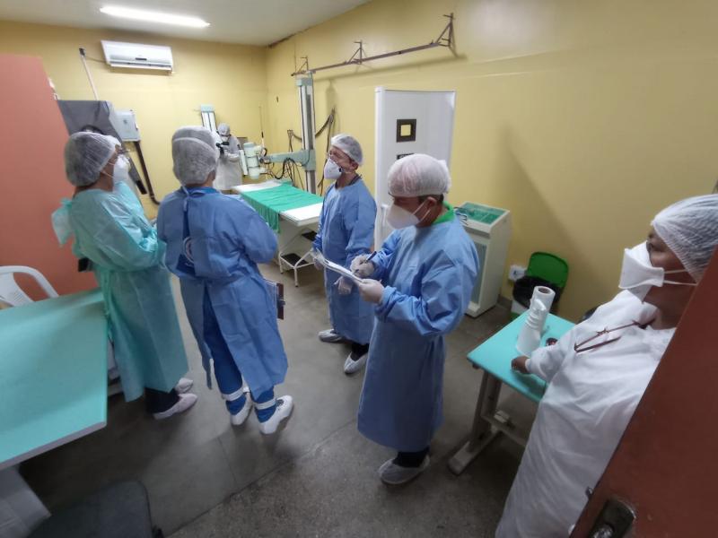 Importância da restrição de acompanhantes no hospital Jofre Cohen é reforçada por autoridades da saúde