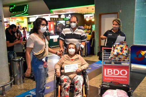 Mais quatro pacientes recuperados da Covid-19 voltaram para Manaus nesta madrugada (09/02)