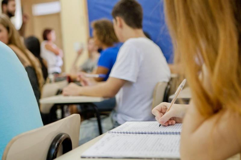 Escolas estão obrigadas a manter redução de 20% no valor das mensalidades em 2021
