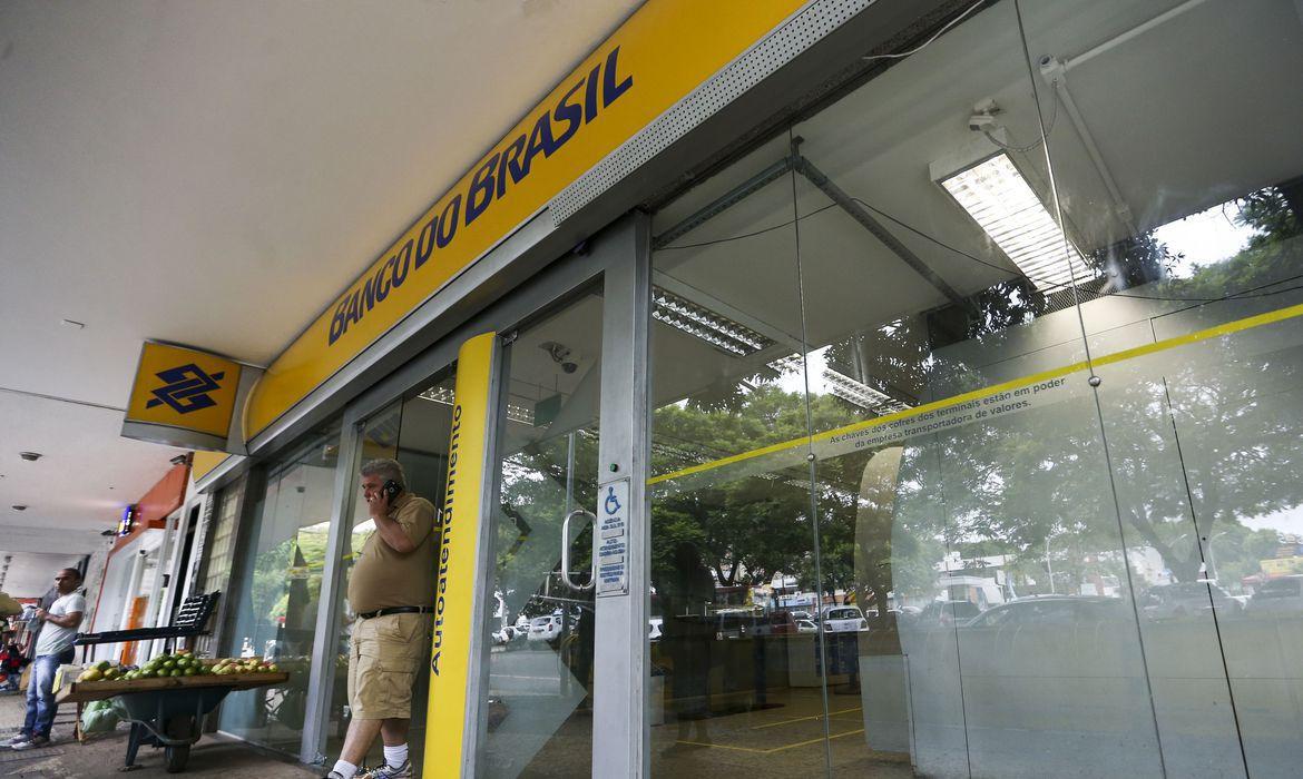 Produtores rurais terão R$ 16 bilhões disponibilizados para custeio antecipado de safra, informa BB