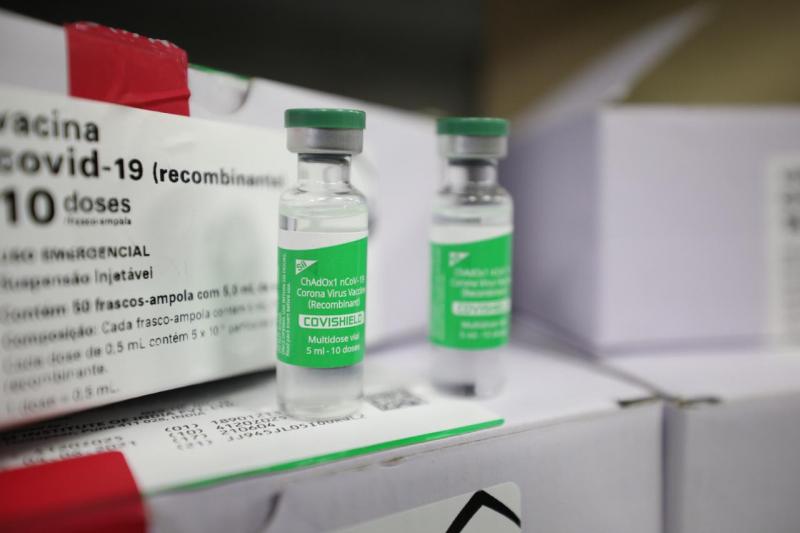 Governo do Amazonas recebe duas mil doses da vacina AstraZeneca contra a Covid-19