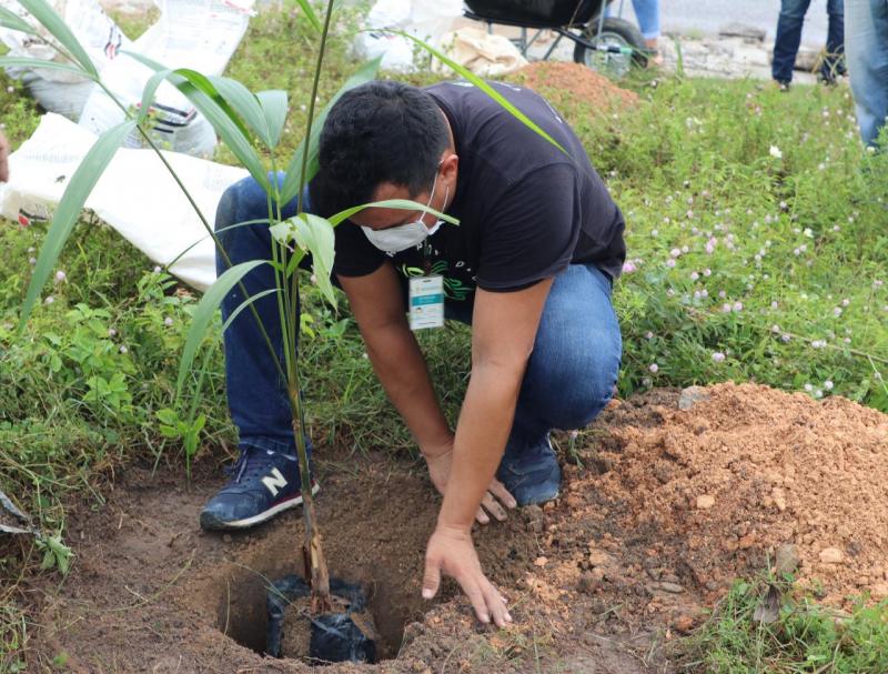 FVS-AM reúne familiares e amigos para homenagem póstuma aos seus servidores