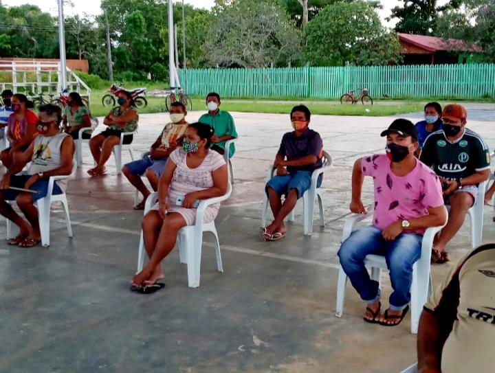 Lideranças do distrito de Terra Preta do Limão discutem a segurança na localidade 