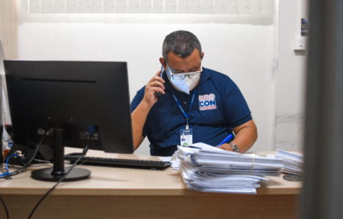 Procon-AM realiza campanha remota para “zerar” audiências entre consumidores e empresas mais reclamadas