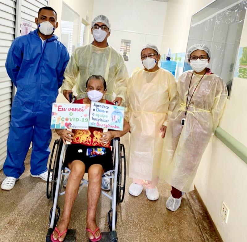 Em Barreirinha, aposentada de 70 anos tem alta médica após vencer o Coronavírus