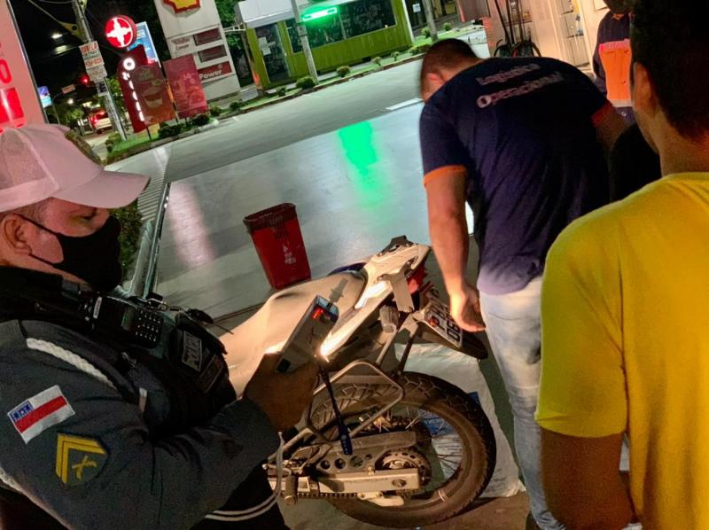 Fiscalização do Detran-AM impede 'rolezinho' na zona norte e fecha duas festas clandestinas