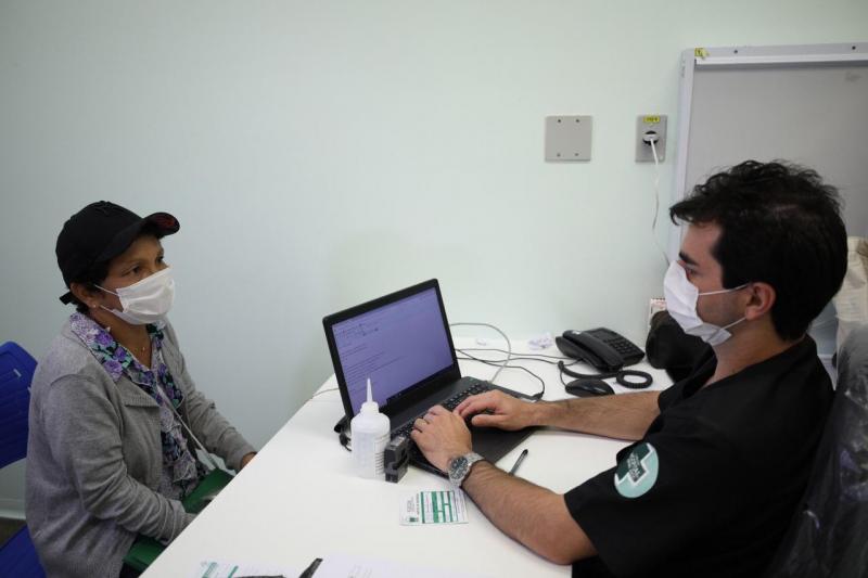 Pacientes transferidas para o Rio de Janeiro realizam primeira consulta na FCecon após retorno a Manaus