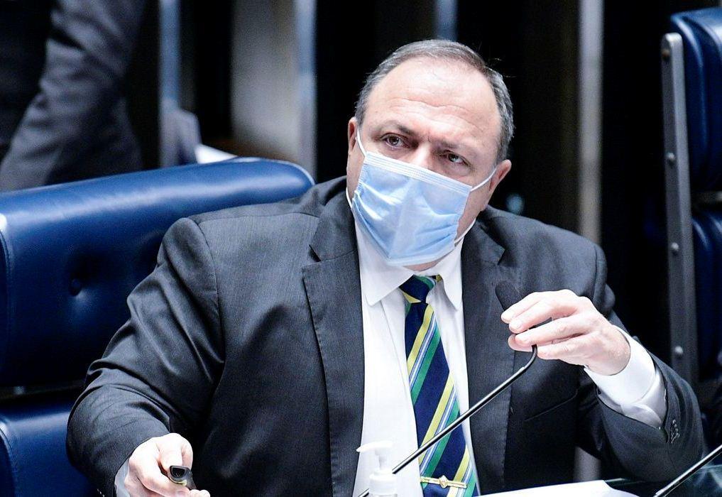 Pazuello estima receber até 28 milhões de doses de vacinas neste mês