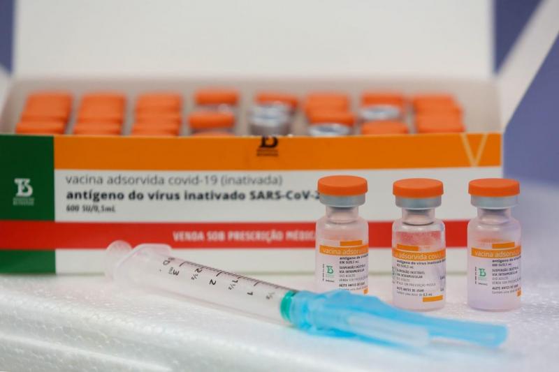 No Amazonas, 401.404 doses de imunizantes contra Covid-19 foram aplicadas até esta terça-feira (09/03)