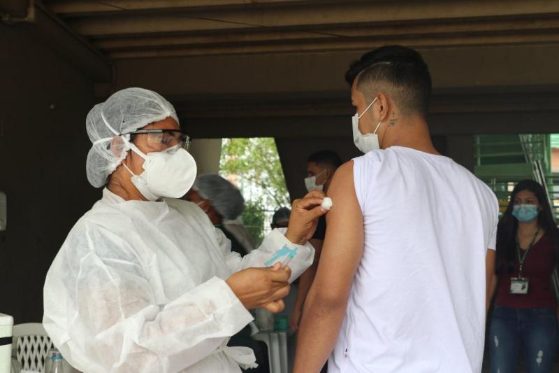 Amazonas aplica 421.425 doses de vacina contra Covid-19 até esta quinta-feira (11/03)