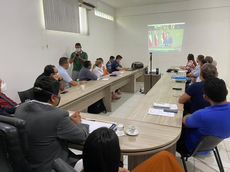 Prefeito Bi Garcia reúne com secretários para assistir a posse do deputado Tony Medeiros de maneira remota