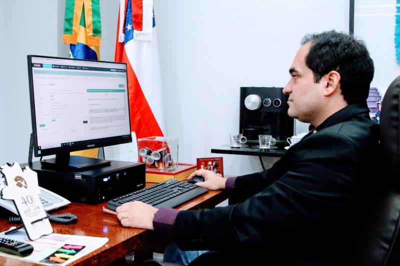 Primeira assinatura digital do Governo do AM no DOE completa 1 ano de mais celeridade e segurança aos atos oficiais