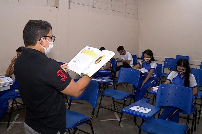 Especialistas discutem perspectivas para retomada de aulas presenciais