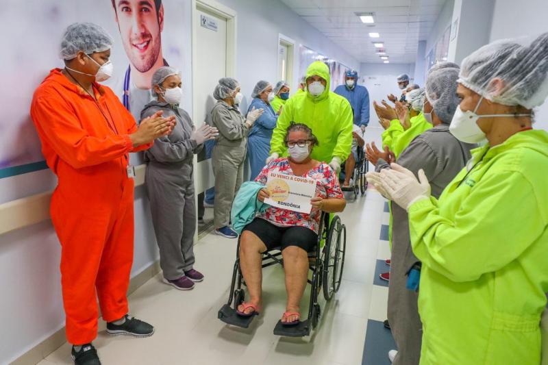 Dez pacientes já recuperados da Covid-19 por meio da 'Operação Gratidão'