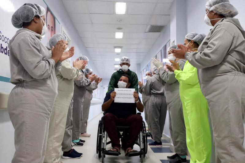 Cinco pacientes transferidos por meio da ‘Operação Gratidão’ recebem alta