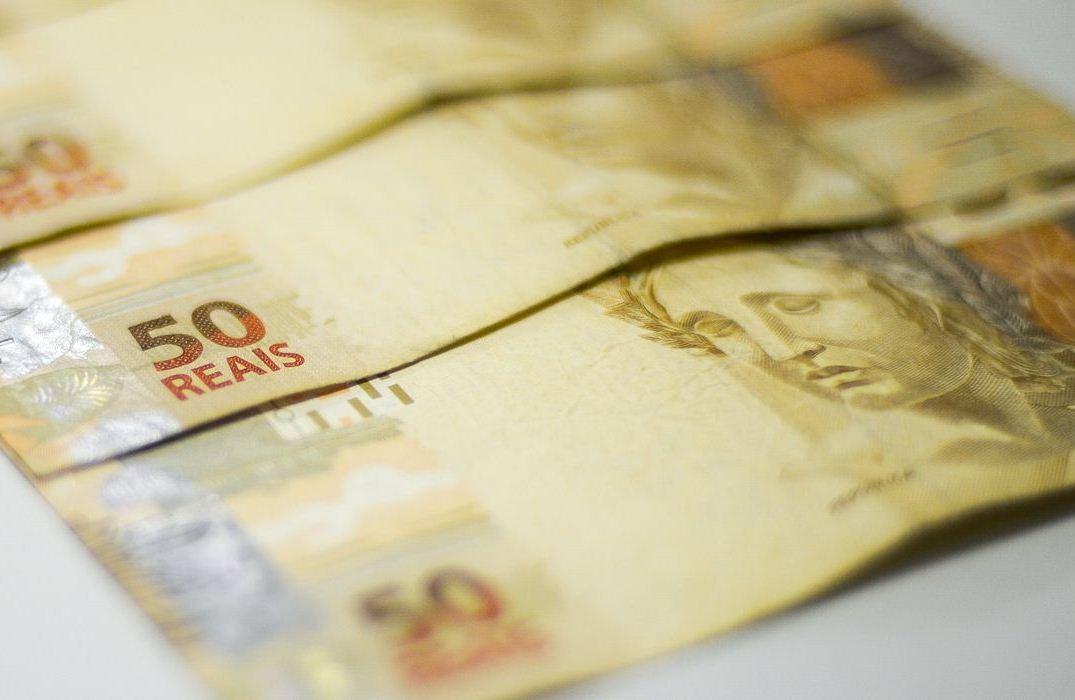 Governo propõe salário mínimo de R$ 1.147 em 2022