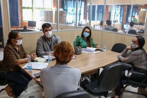 Governo busca solucionar conflitos de moradores em área de intervenção do Prosamim no Igarapé do 40