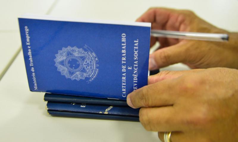 MP de flexibilização trabalhista para enfrentamento da crise é publicada nesta quarta (28)