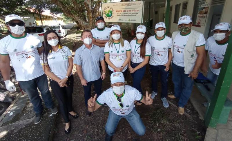 Prefeitura de Parintins inicia vacinação antirrábica em cães e gatos no Parque de Exposição