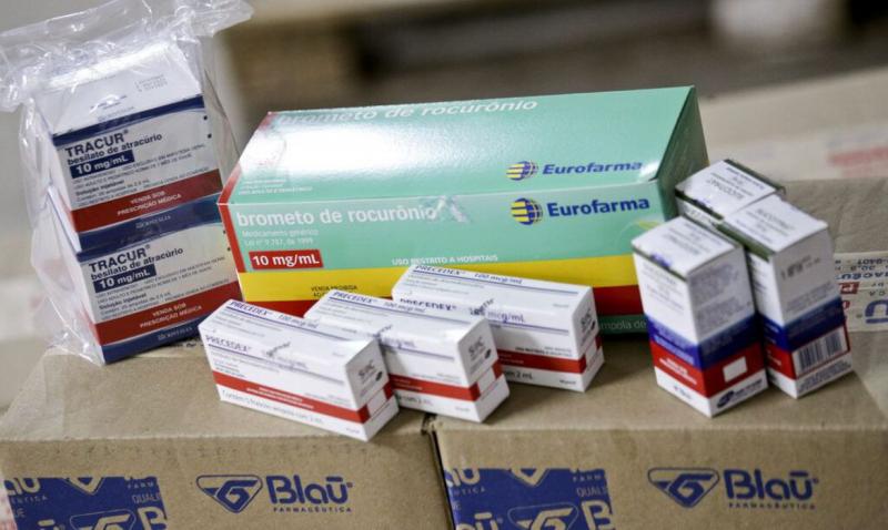 Ministério da Saúde anuncia que estados receberão 864 mil unidades de medicamentos de intubação