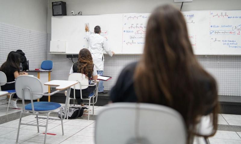 Em 2020, mais de 5 milhões de crianças e adolescentes ficaram sem aulas
