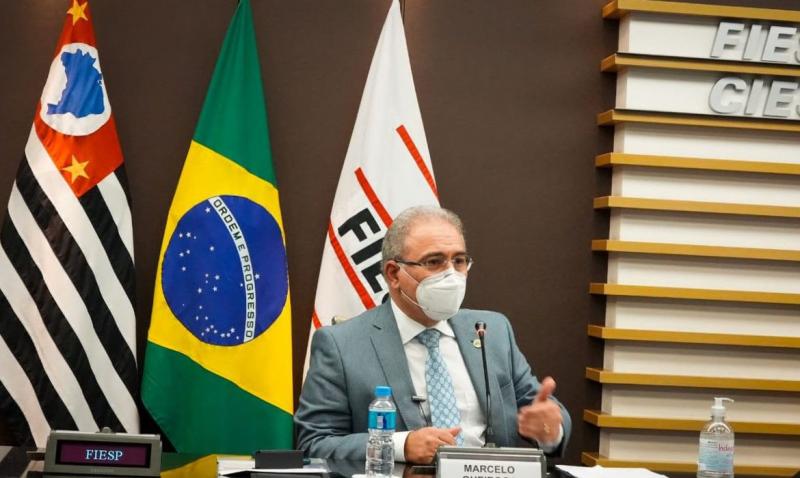 Ministro da Saúde, Marcelo Queiroga, diz que é possível vacinar toda população brasileira em 2021