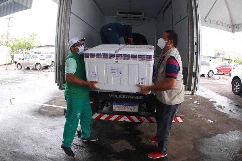 Amazonas recebe nova remessa com 89.250 vacinas AstraZeneca e 5.850 do tipo Pfizer