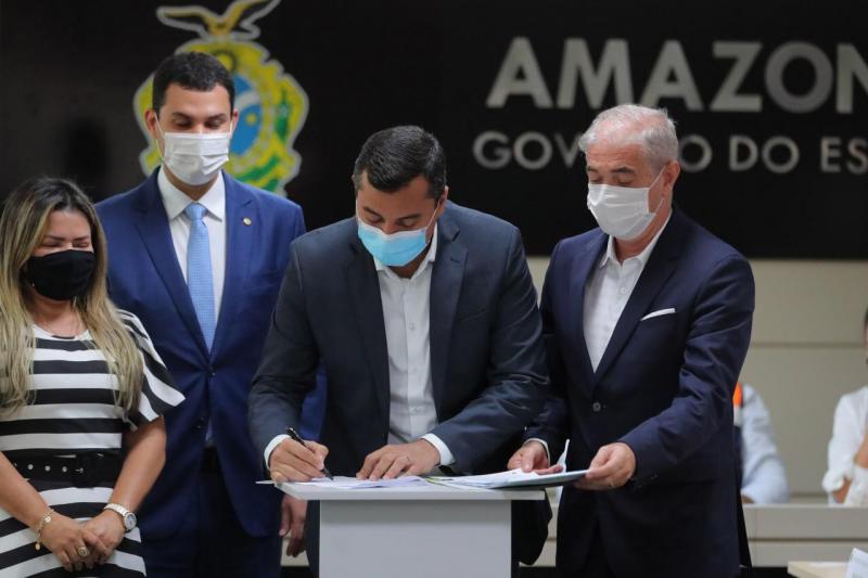Wilson Lima assina Termo de Cooperação Técnica de R$ 1,8 milhão para ampliar rede de distribuição de água em Nhamundá