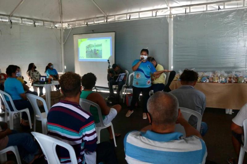 Acolhidos em Abrigo Emergencial recebem evento em homenagem ao Dia das Mães