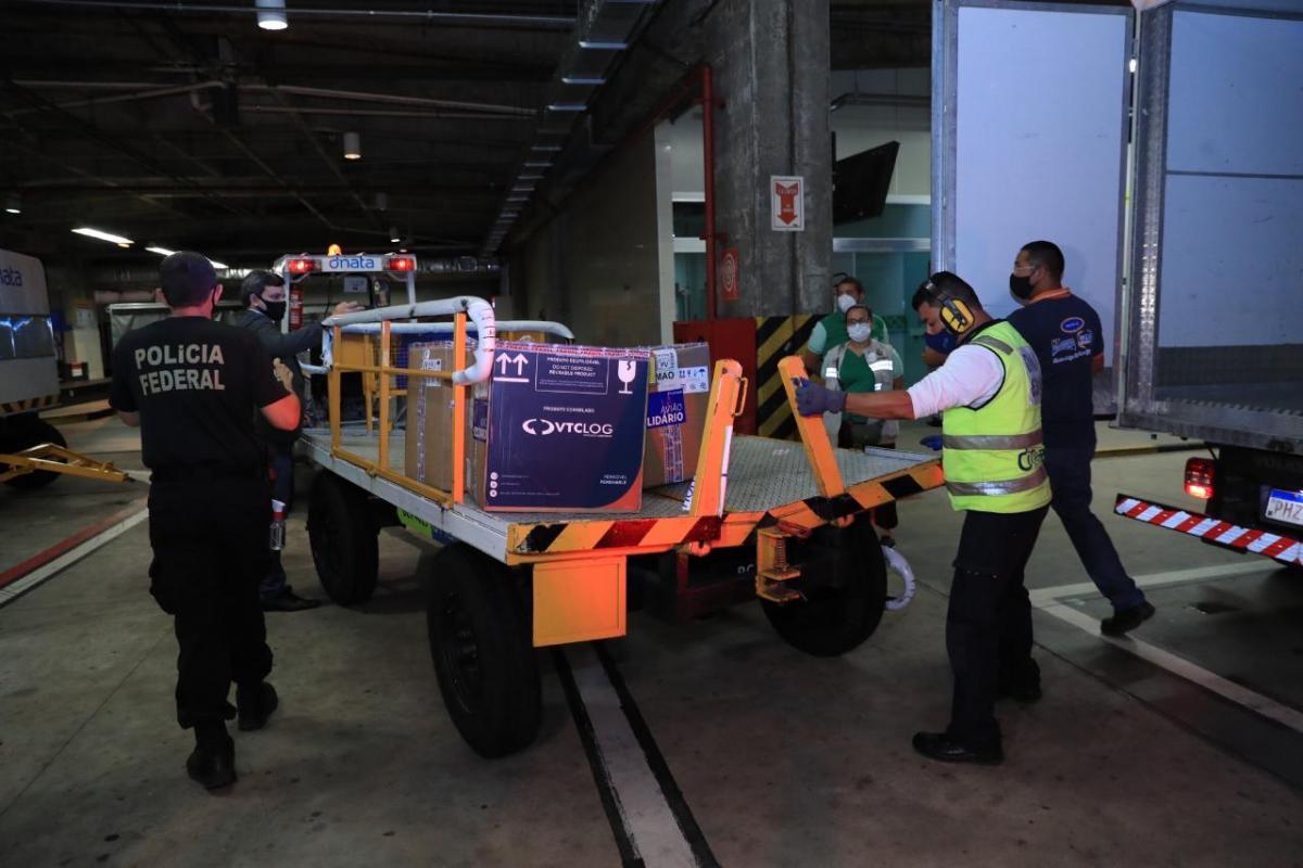 Amazonas recebe 16.380 mil doses da vacina Pfizer