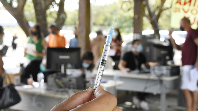 Ministério da Saúde envia mais 5,7 milhões de doses de vacinas da Fiocruz e do Butantan a estados