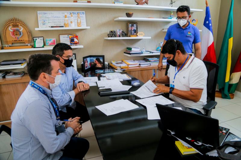 Prefeitura de Parintins contrata Caixa Econômica para assessoramento e fiscalização de convênios