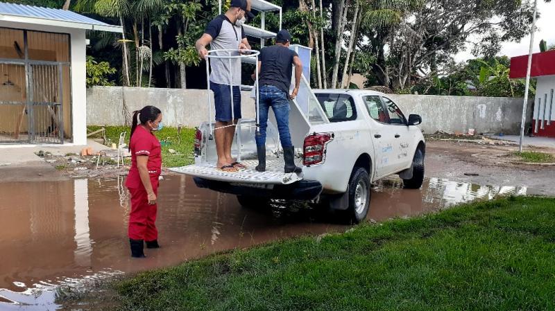 Enchente em Barreirinha faz hospital transferir serviços para escola