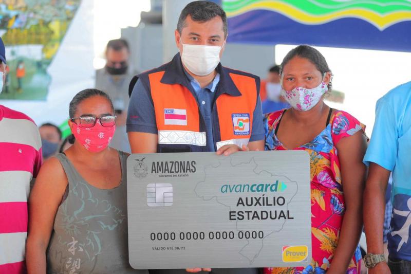 Em Careiro da Várzea, Wilson Lima leva Auxílio Estadual Enchente para população 