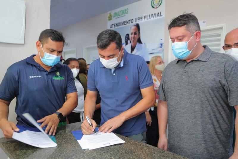Wilson Lima determina adaptação do barco do Ipem para funcionar como hospital flutuante no Careiro da Várzea