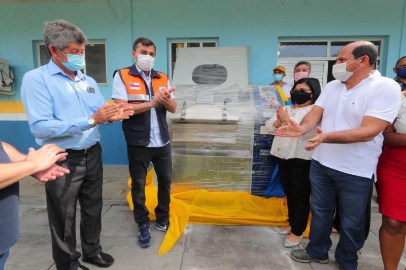 Wilson Lima entrega equipamento em hospital de Novo Aripuanã e reforça imunização contra a Covid-19