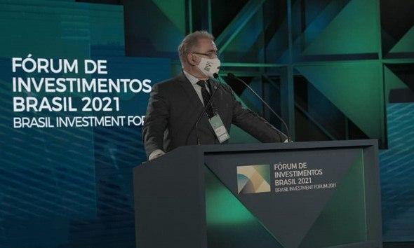 Saúde aposta em testagem e vacinação em massa para conter pandemia e retomar economia