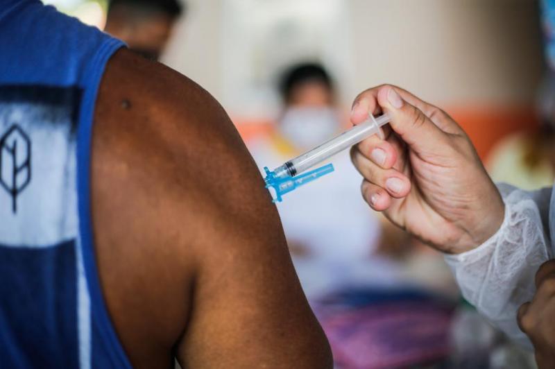 Prefeitura de Parintins anuncia vacinação para adultos de 39 a 35 anos 