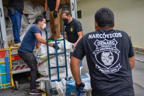 Polícia Civil incinera 1,5 tonelada de entorpecentes apreendidos pelo Denarc durante ações policiais no estado